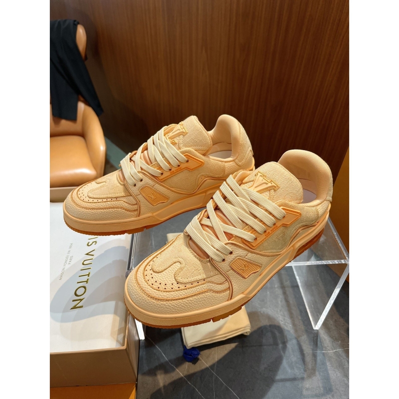 l**is V*t*n sneakers